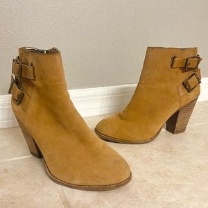 EUC SUEDE GIANNI BINI ANKLE BOOTIES TAN SIZE 8